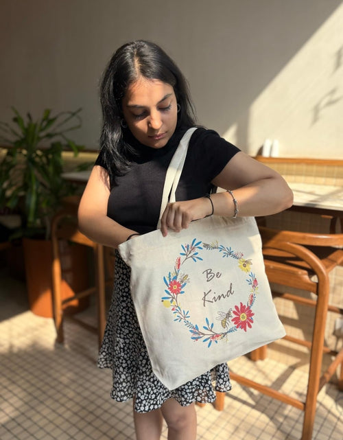 Load image into Gallery viewer, Canvas Tote Bag with Zipper, Eco-Friendly Large Travel Tote Bags for Women for Shopping, Work &amp; Beach
